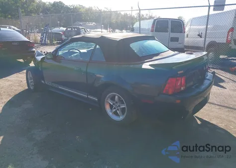 2000 Ford Mustang z USA, uszkodzony, nr VIN 1FAFP4440YF200501